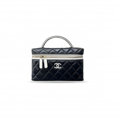 CHANEL MASTER 26S CHAIN COSMETIC CASE VANITY BAG LAMBSKIN GOLD METAL (19.5*17*5cm) 